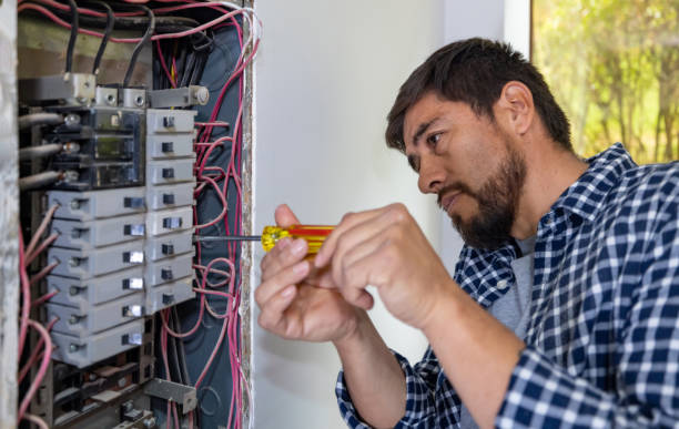 Best Affordable Emergency Electrician  in Brooklyn, OH